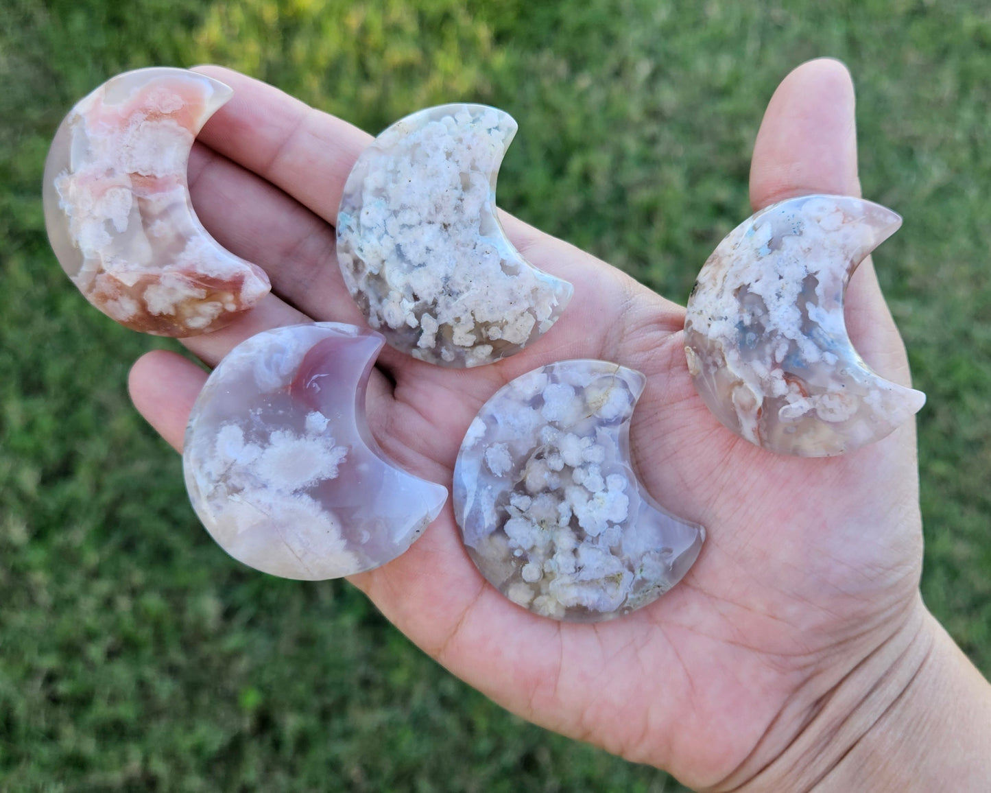 Flower Agate Moon Carving